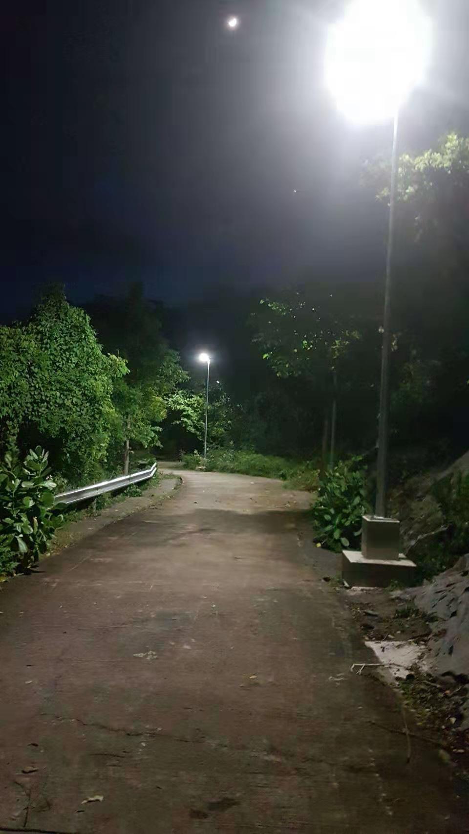 太陽能路燈.jpg